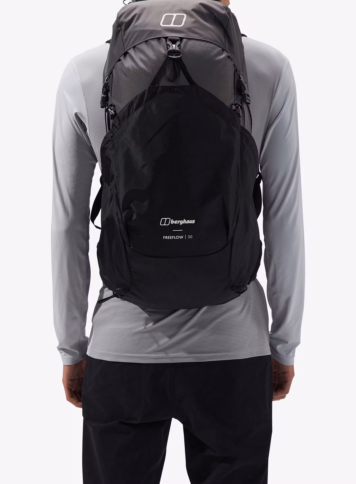 Turistický batoh Berghaus Freeflow 30 l - grey pinstripe/jet black