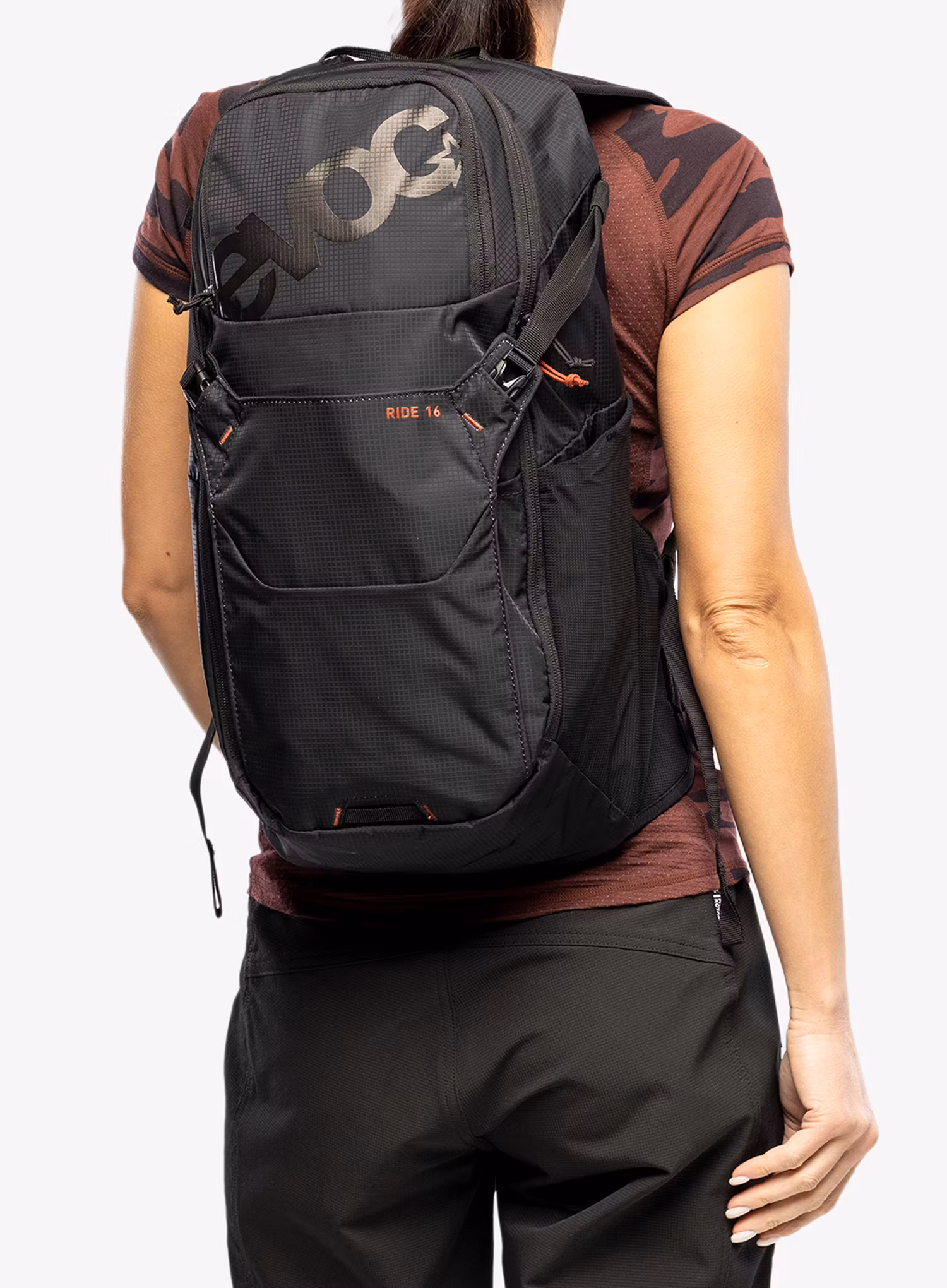 Cyklistický batoh Evoc Ride 16 - black