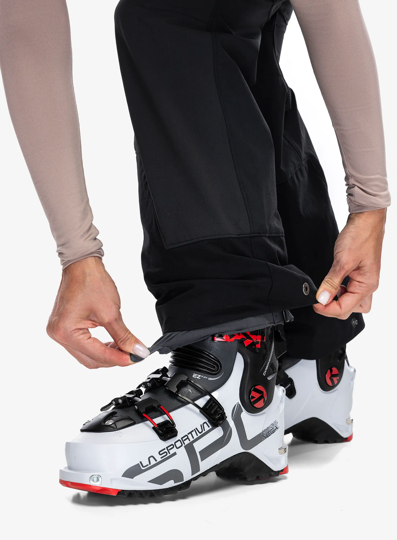 Dámske softshellové nohavice Norrona More Flex1 Bib - caviar