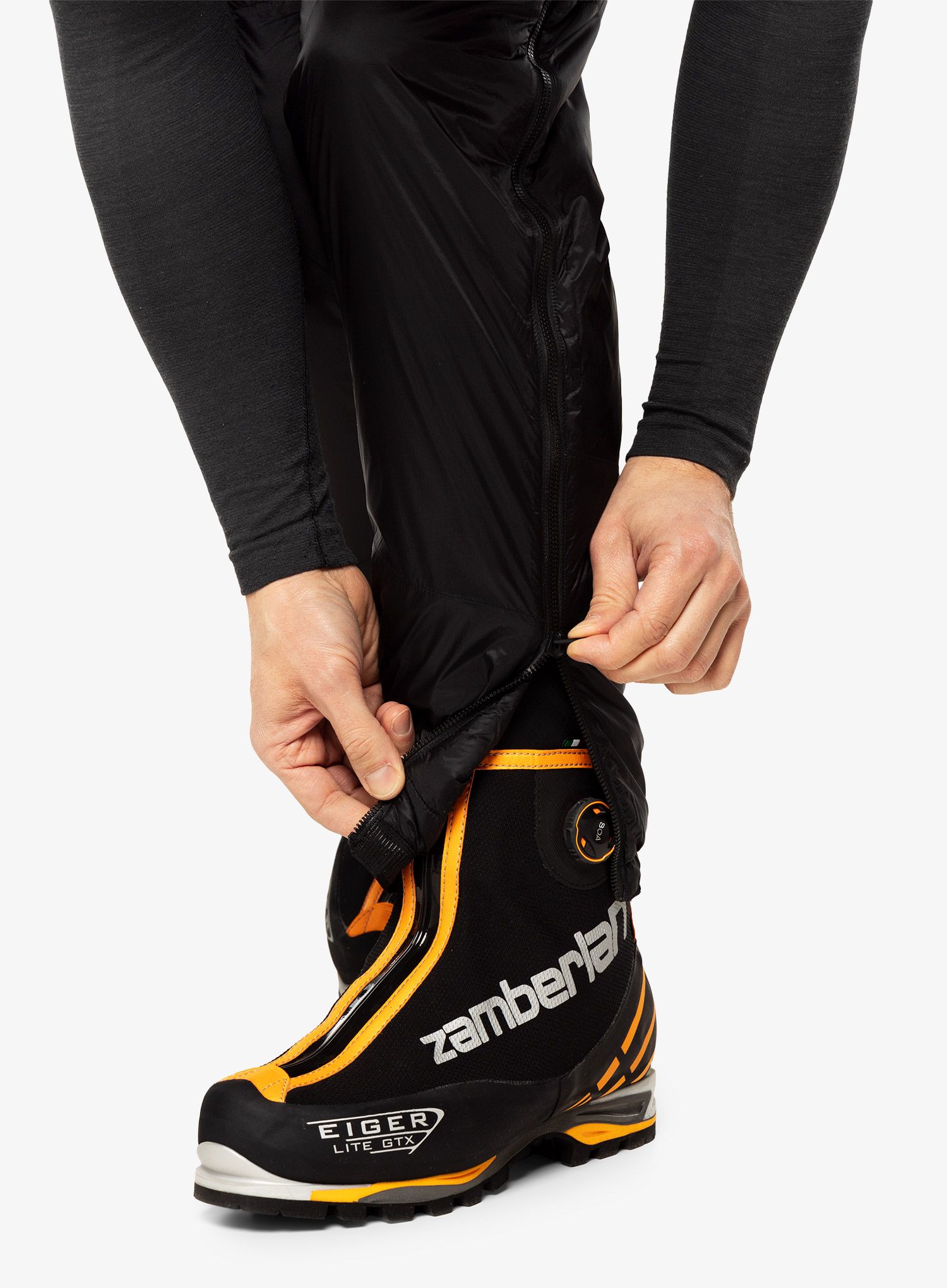 Nohavice Patagonia DAS Light Pants - black