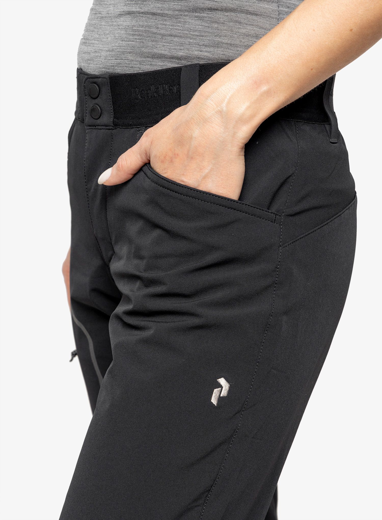 Dámske softshellové nohavice Peak Performance Light SS Scale Pants - black