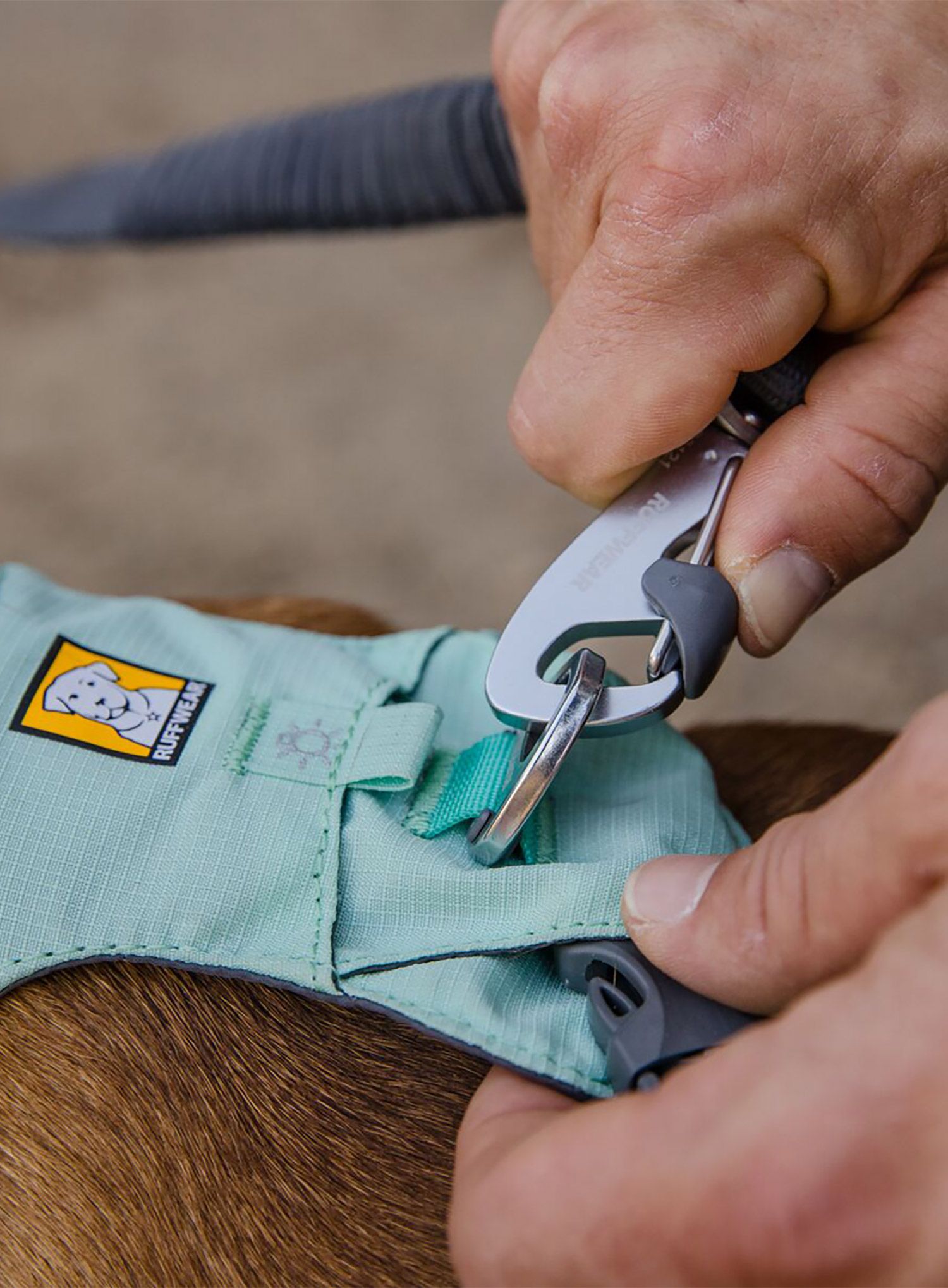 Konektor Ruffwear Double Track Coupler - basalt gray
