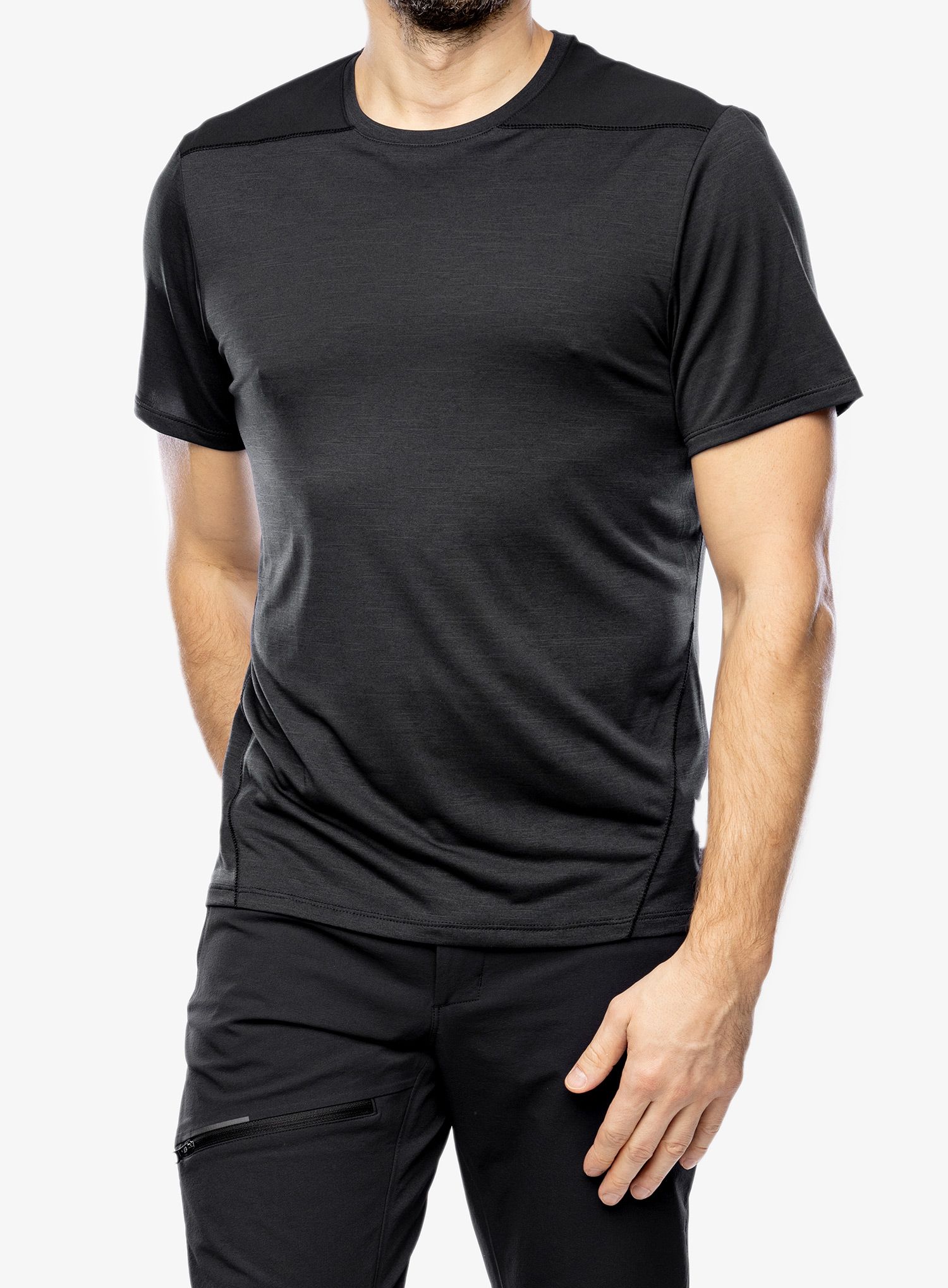 Tričko Salomon Outline SS Tee - deep black
