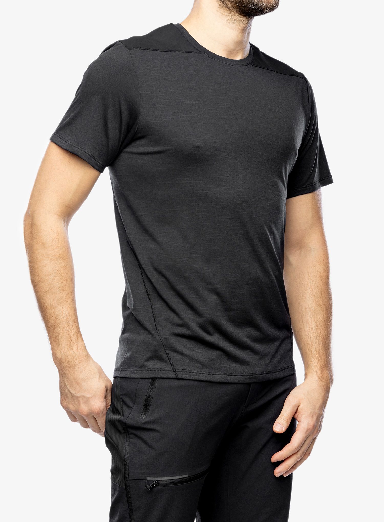 Tričko Salomon Outline SS Tee - deep black