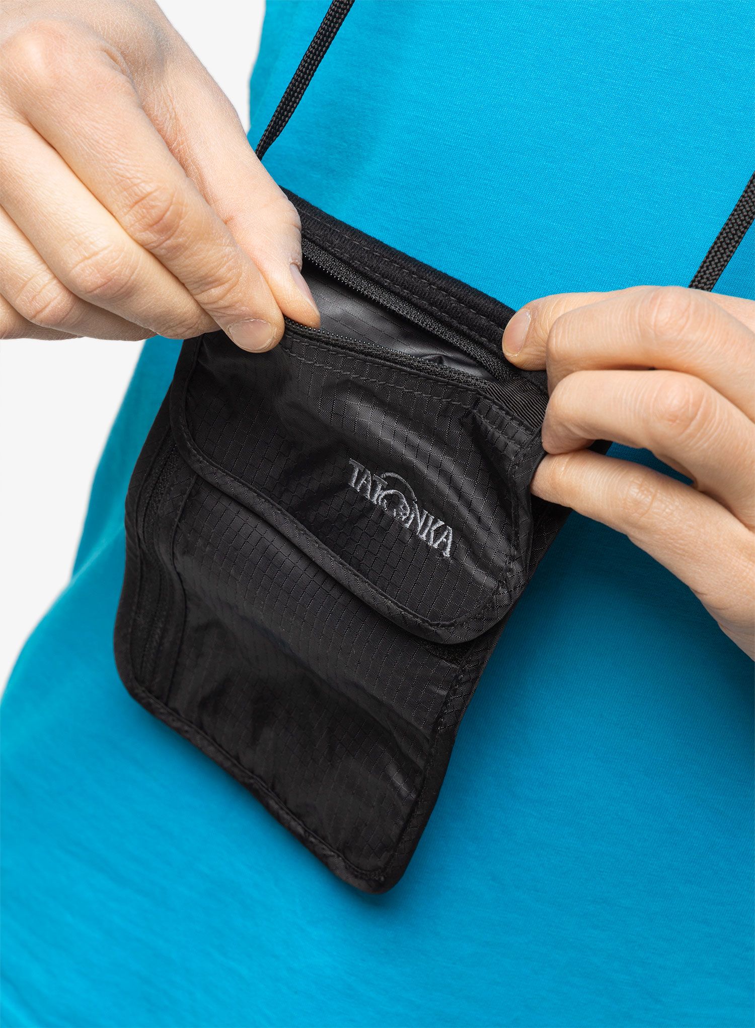 Vrecúško Tatonka Skin Neck Pouch - black