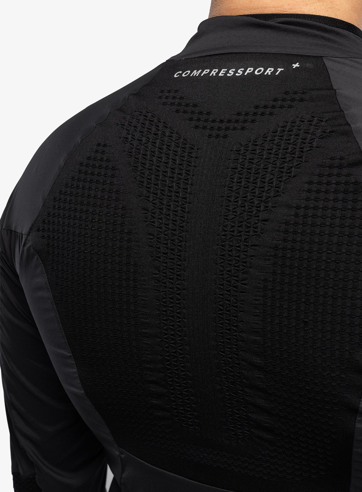 Vetrovka Compressport Hurricane Windproof Jacket - black