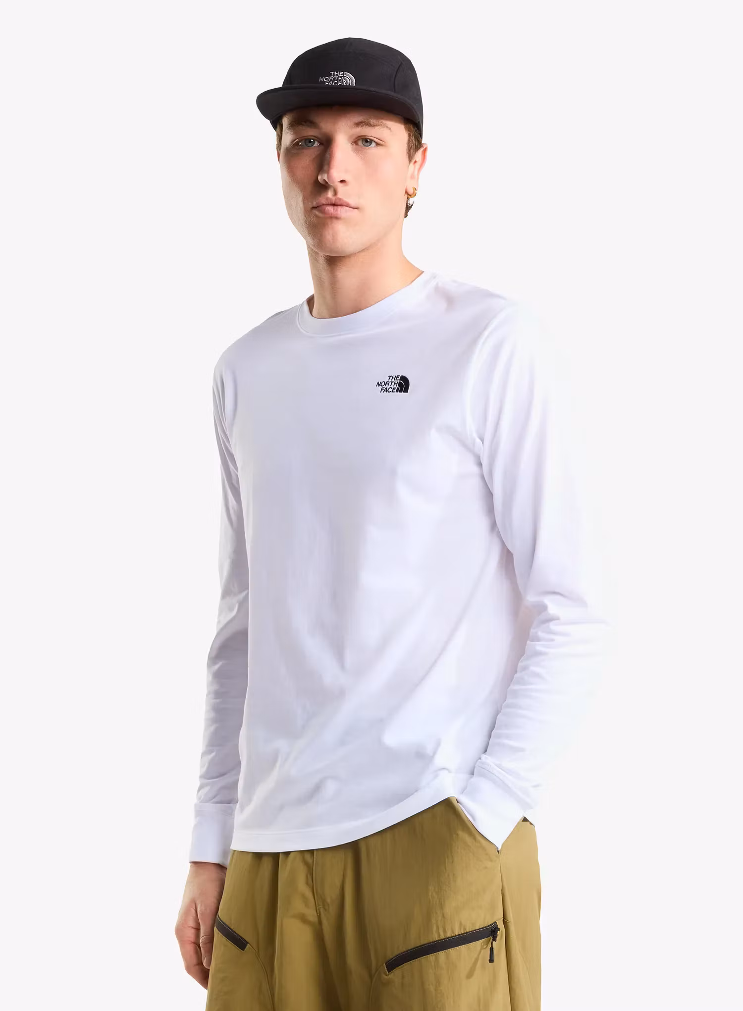 TheNorthFaceEvolutionSimpleDomeRegularLS_tnfwhite_fw26_197804154937_1_079.webp