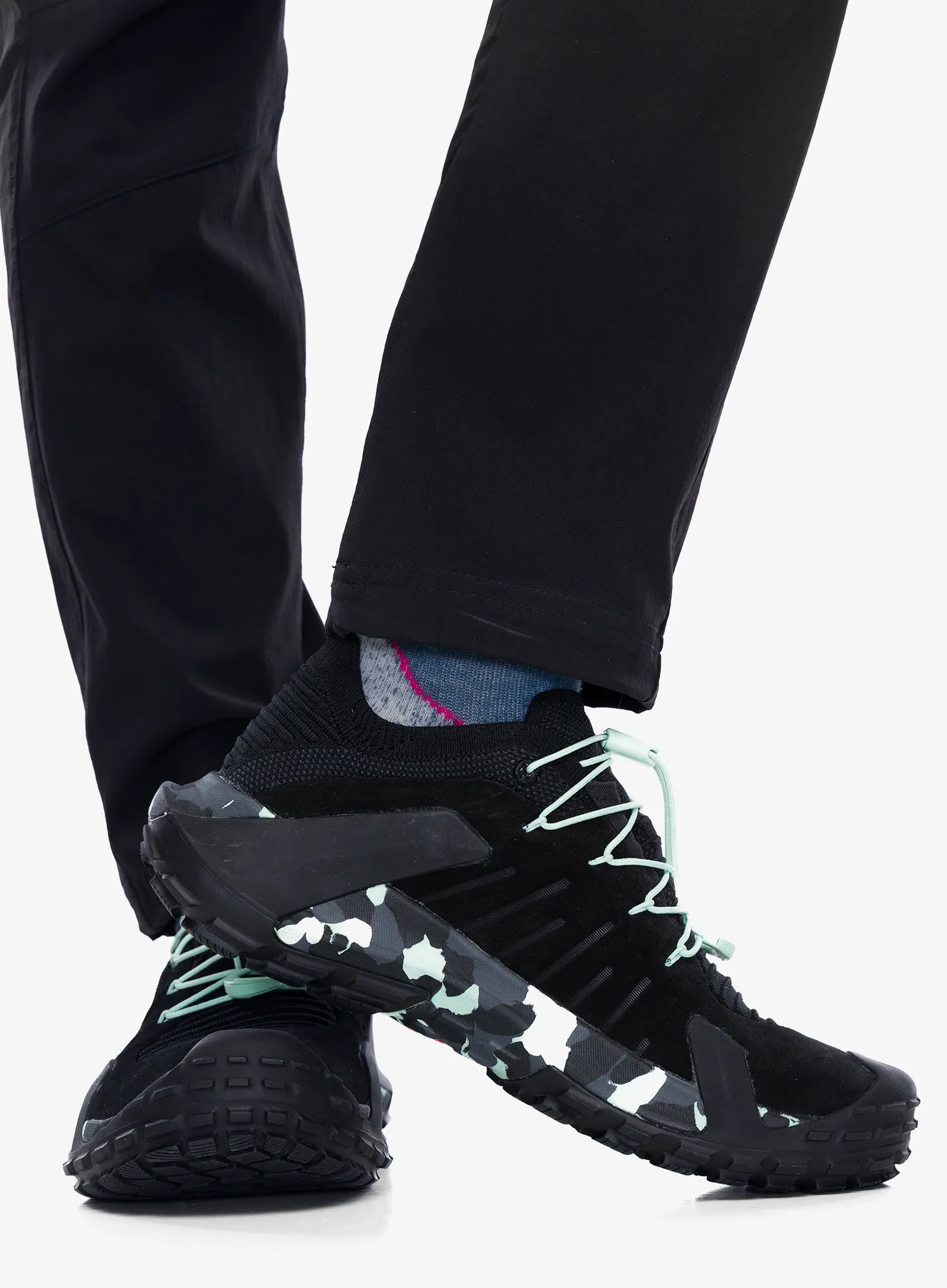 Dámske topánky Mammut Hueco II Low GTX - black/neo mint