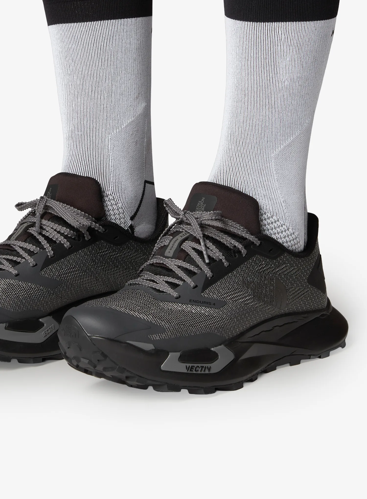 Bežecké tenisky pánske The North Face Vectiv Enduris 4 - tnf black/anthracite grey