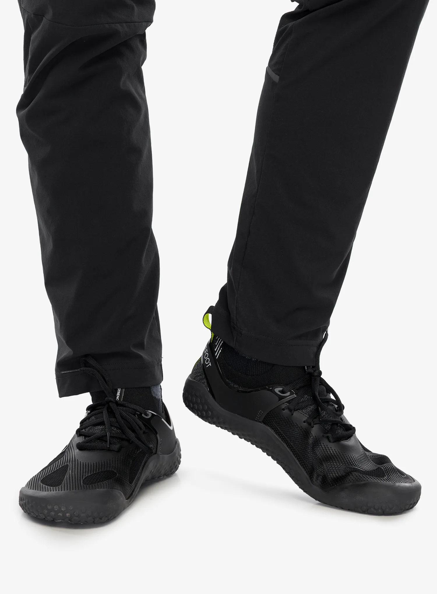 Topánky outdoor pánske Vivobarefoot Motus Strength - obsidian/white