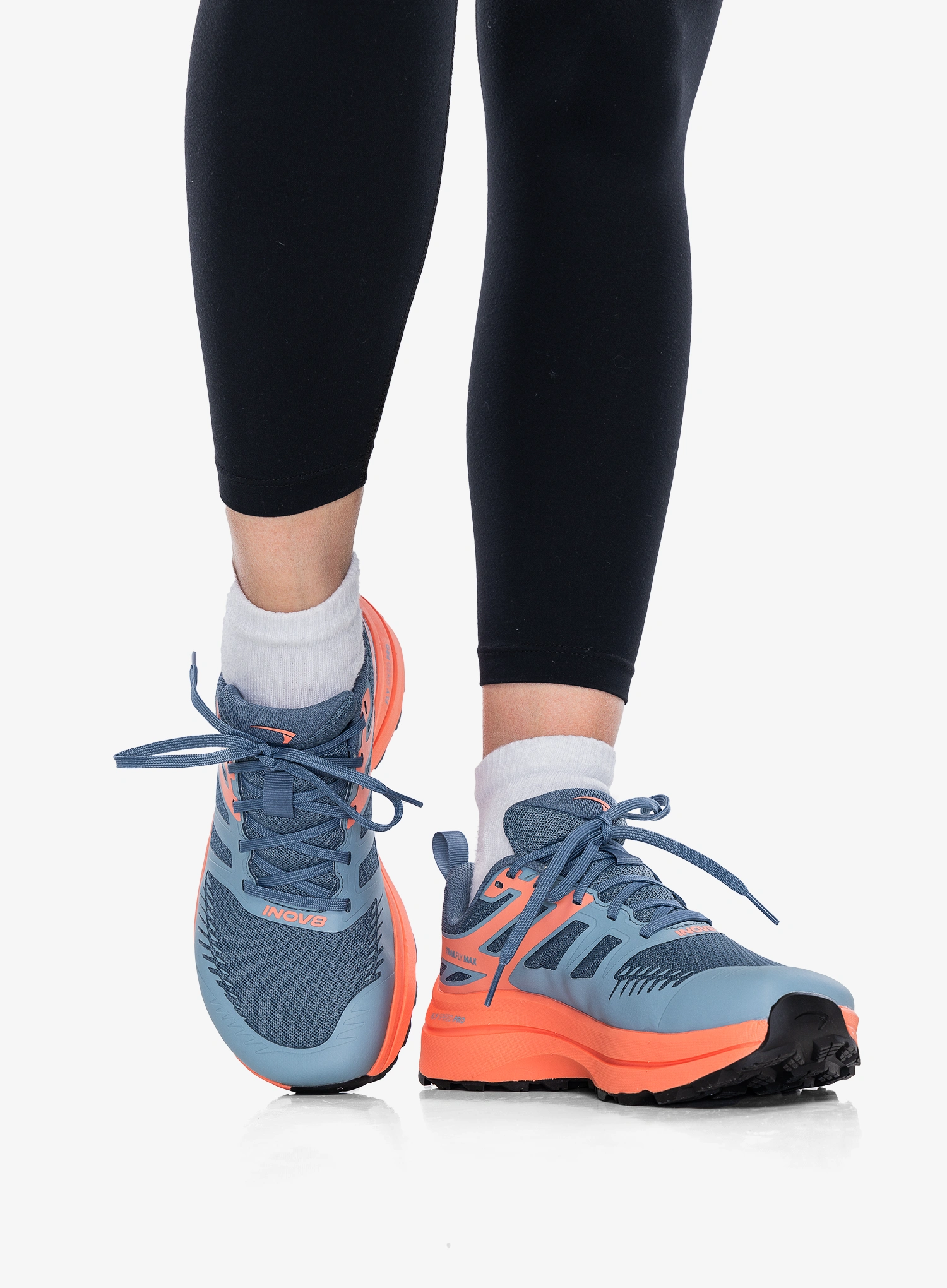 Dámske bežecké topánky Inov-8 TrailFly Max Wide - blue grey/coral/grey