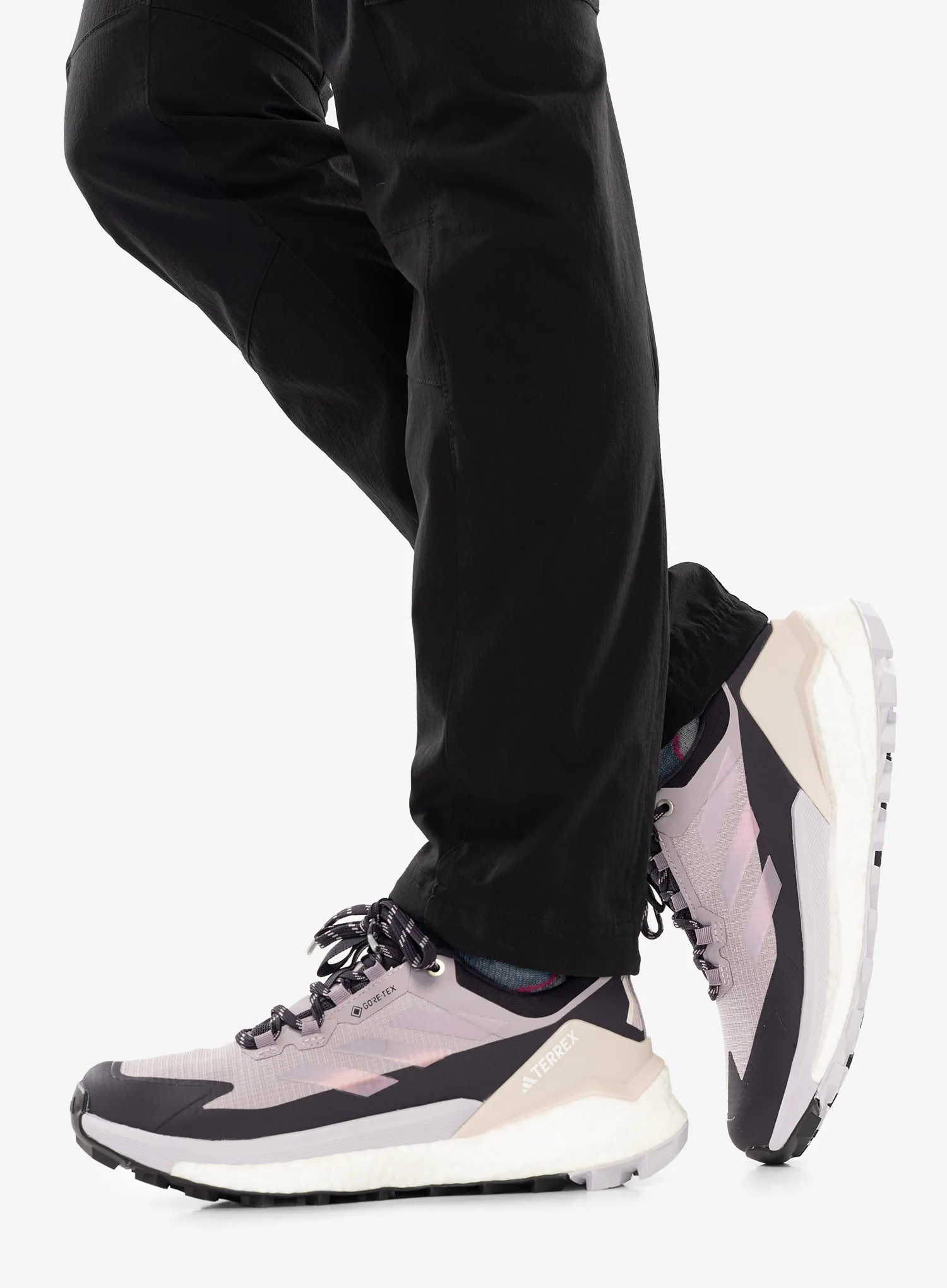 Turistické topánky dámske adidas TERREX Free Hiker 2 Low GTX - prelo fig/silv dawn/aurora blk
