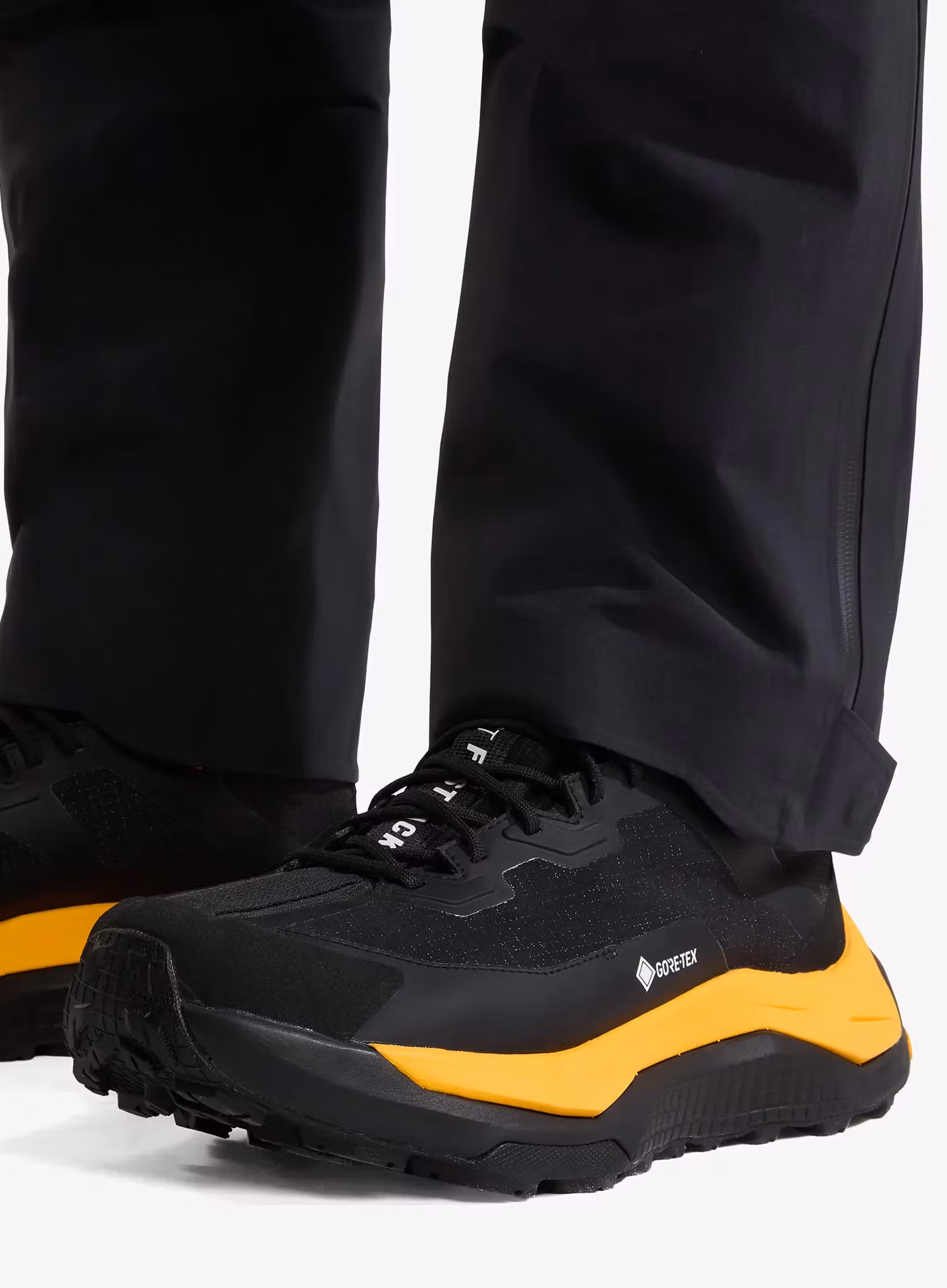 Turistické topánky The North Face Summit Fastpack GTX - tnf black/summit gold