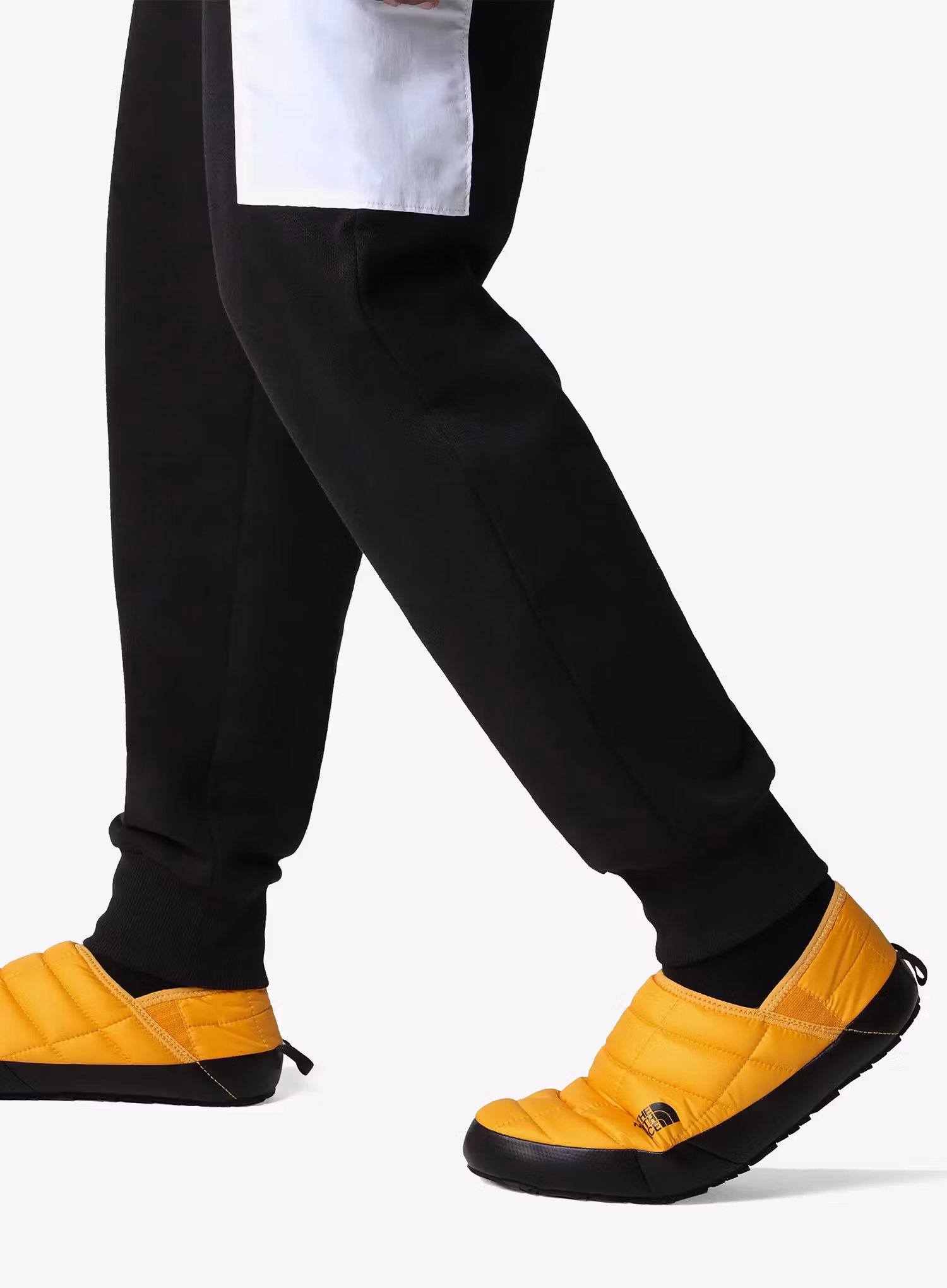 Zateplené papuče The North Face ThermoBall Traction Mule V - summit gold/tnf black