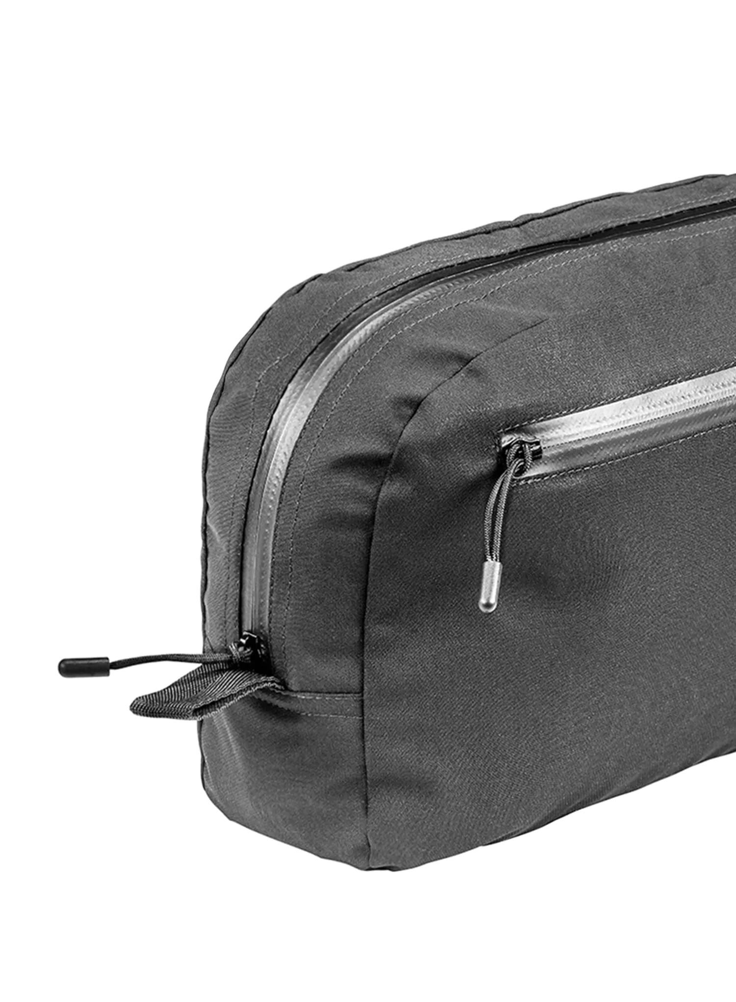 Kozmetická taštička Cocoon Toiletry Bag - Silk - black
