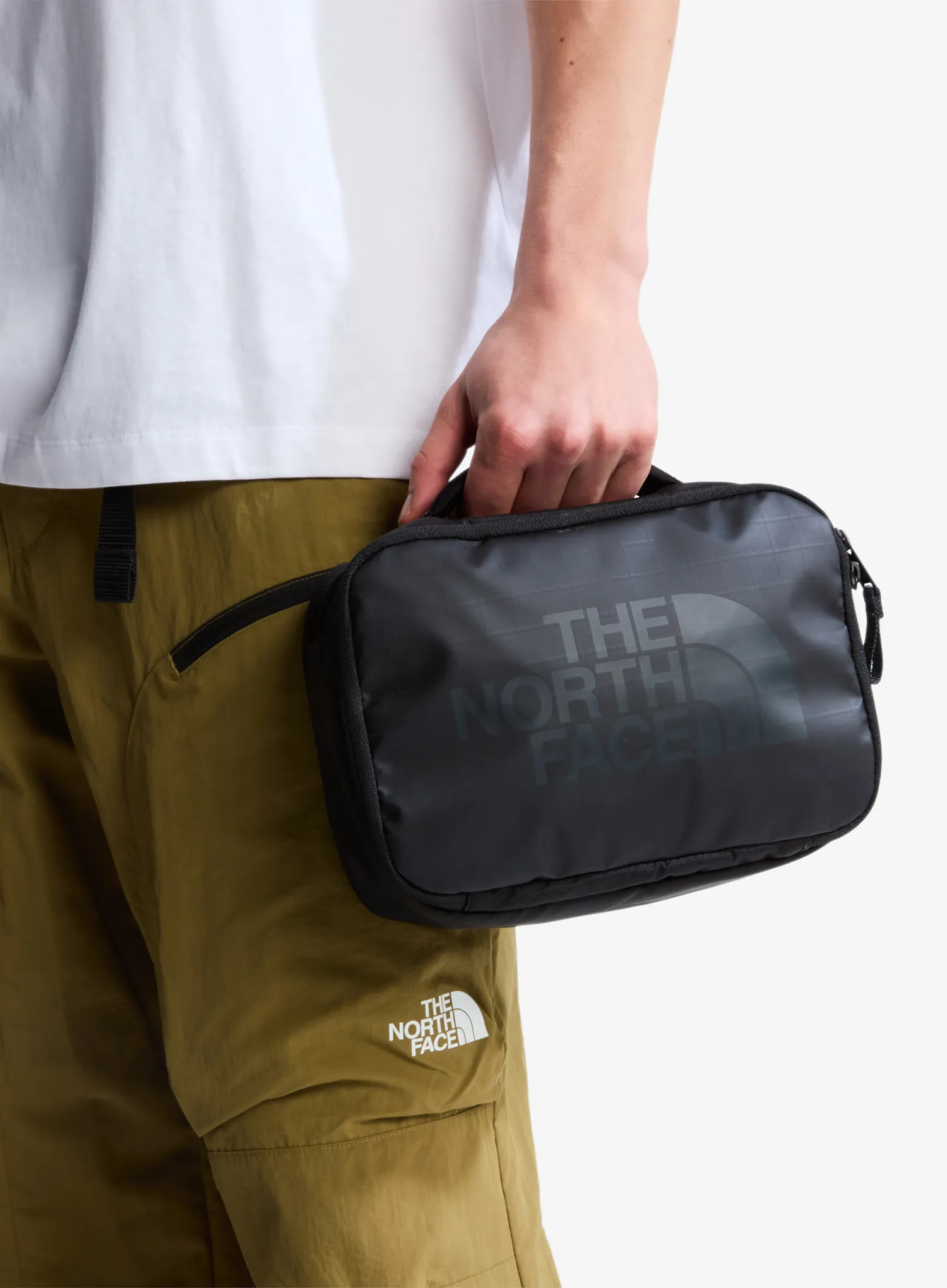 Kozmetická taštička The North Face Base Camp Voyager Toiletry Kit - black/grey