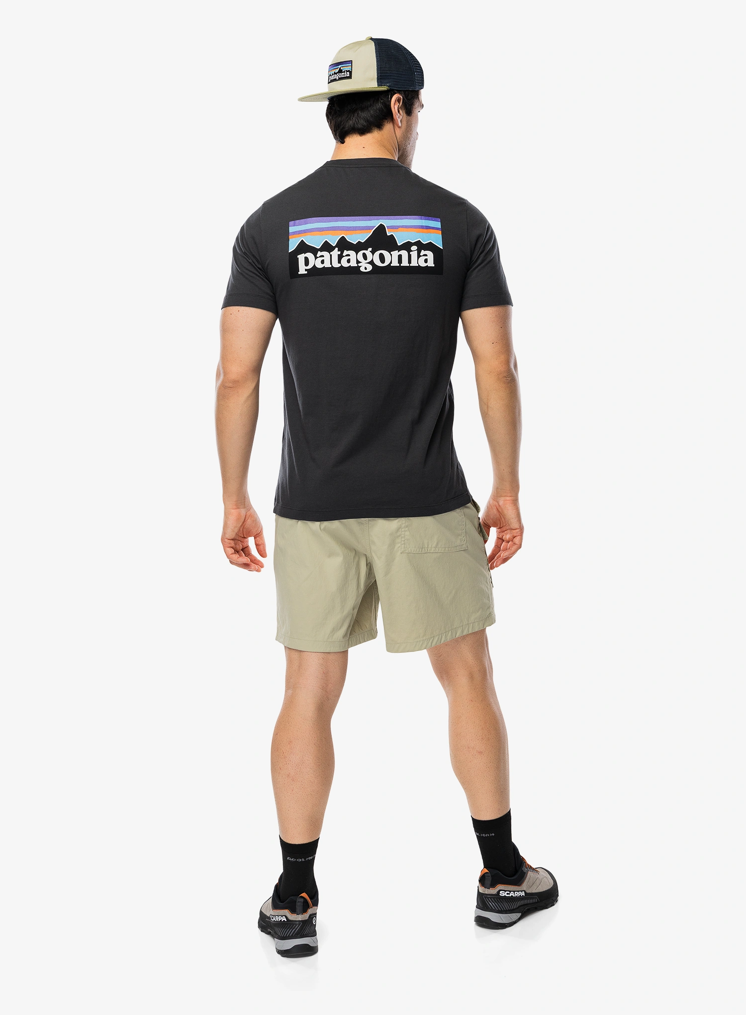 Bavlnené tričko Patagonia P-6 Logo T-Shirt - ink black