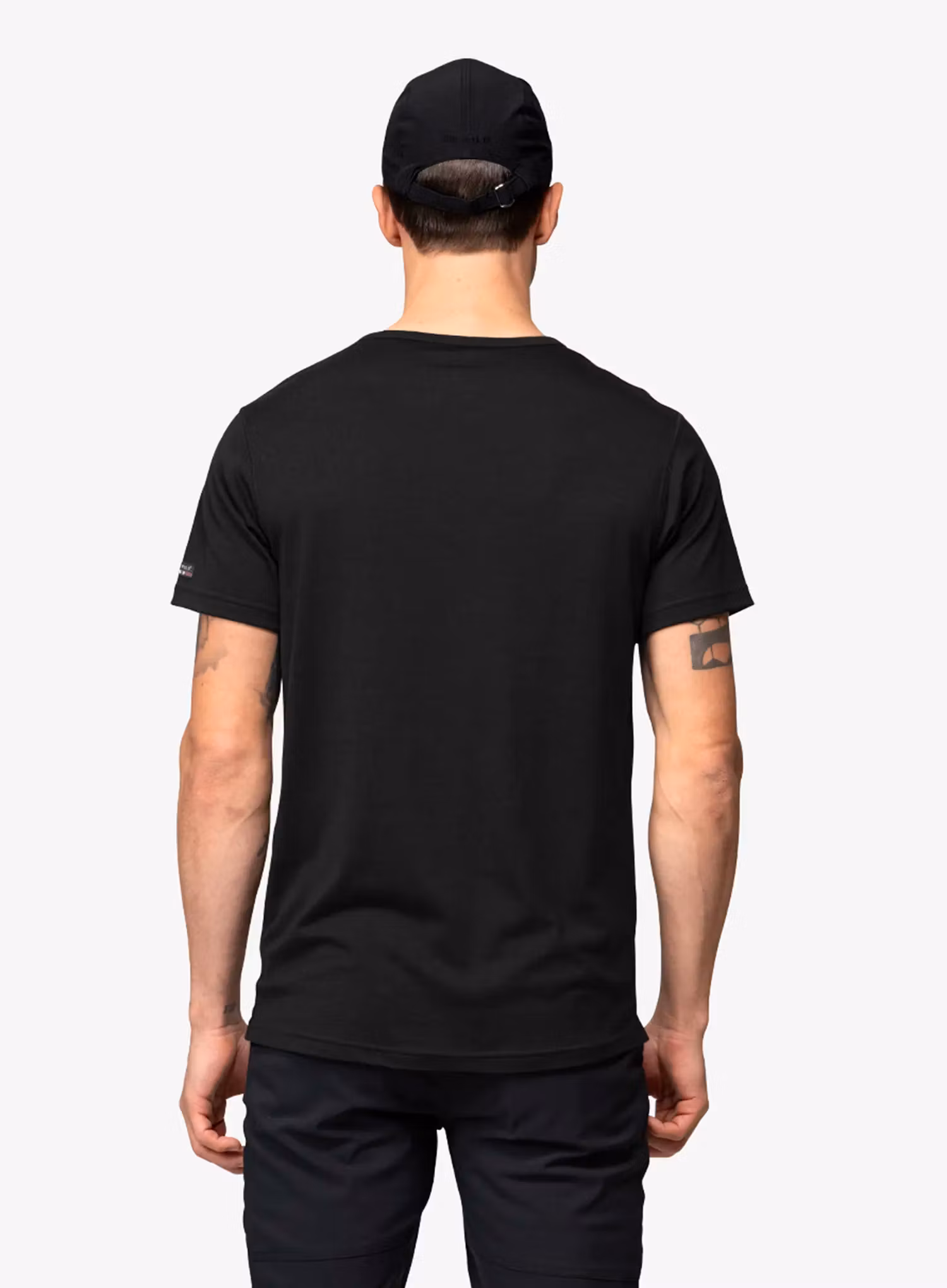 Funkčné tričko Devold Breeze Merino 150 T-Shirt - black
