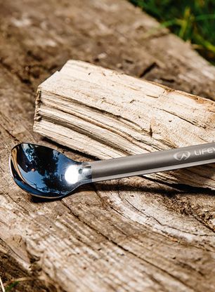 Turistická lyžica Lifeventure Titanium Long-Handled Spoon