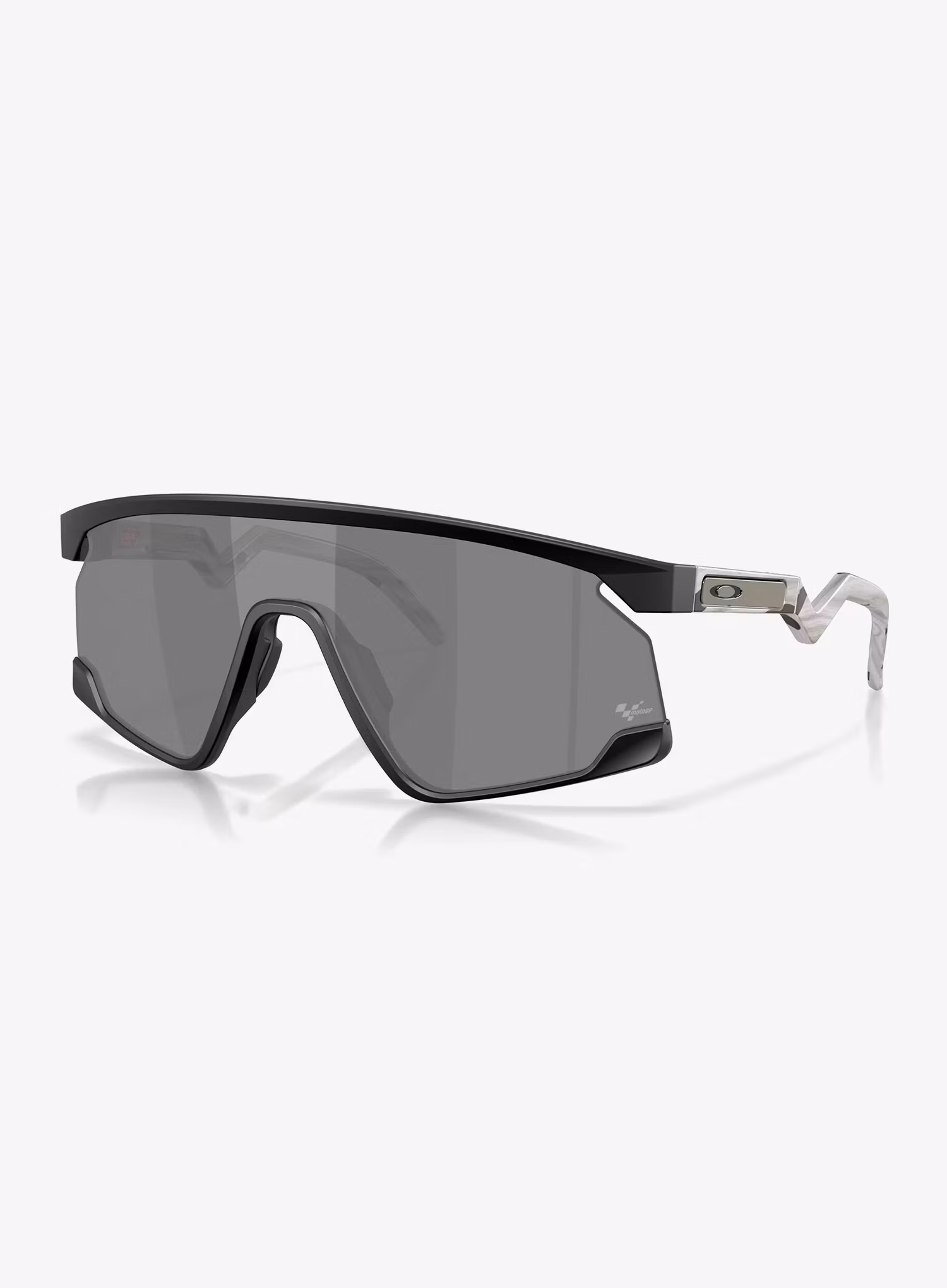 OakleyBXTR_matteblack_prizmblack_962.webp