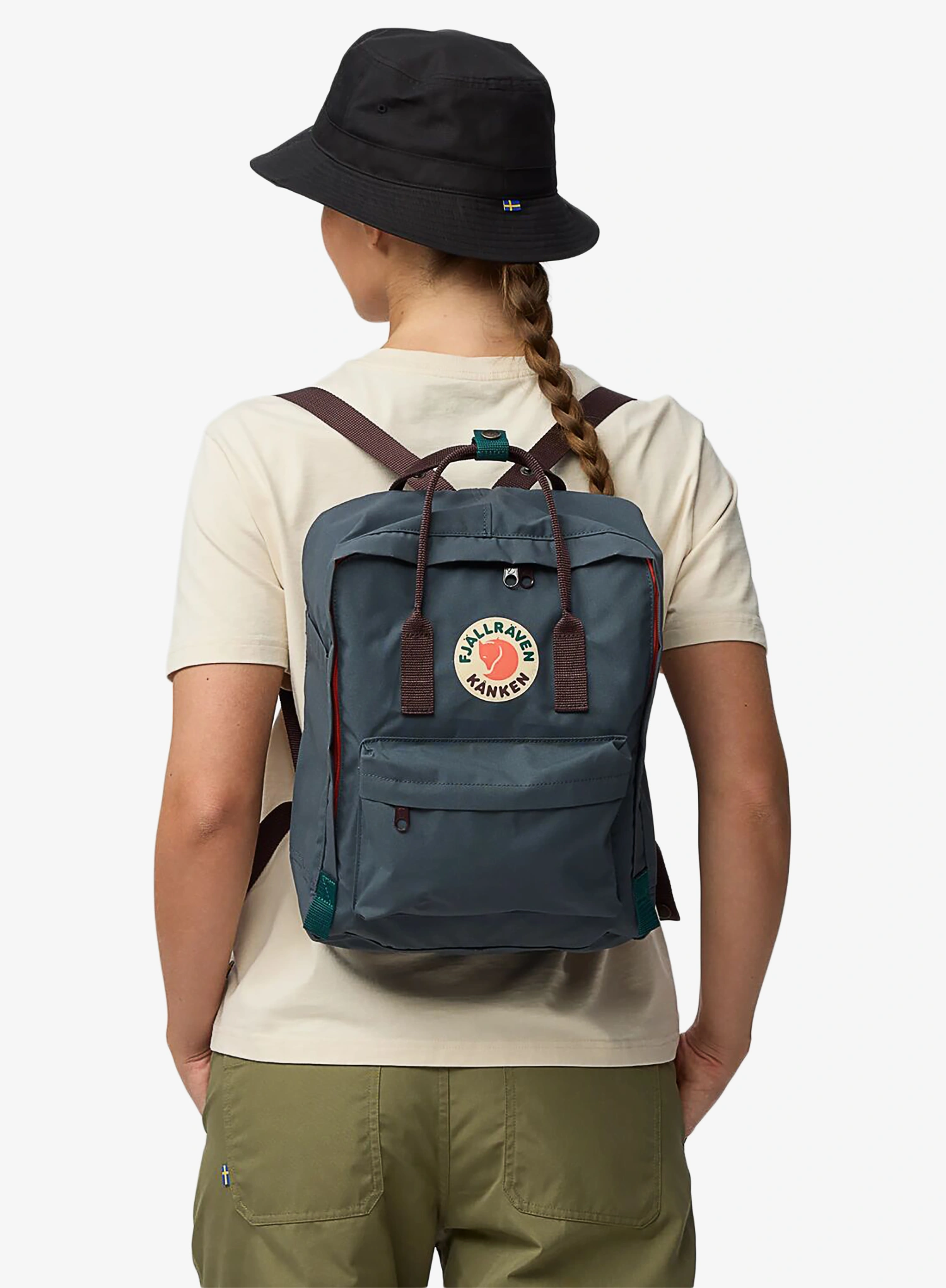 Mestský ruksak Fjallraven Kanken Koncept - graphite/blackberry