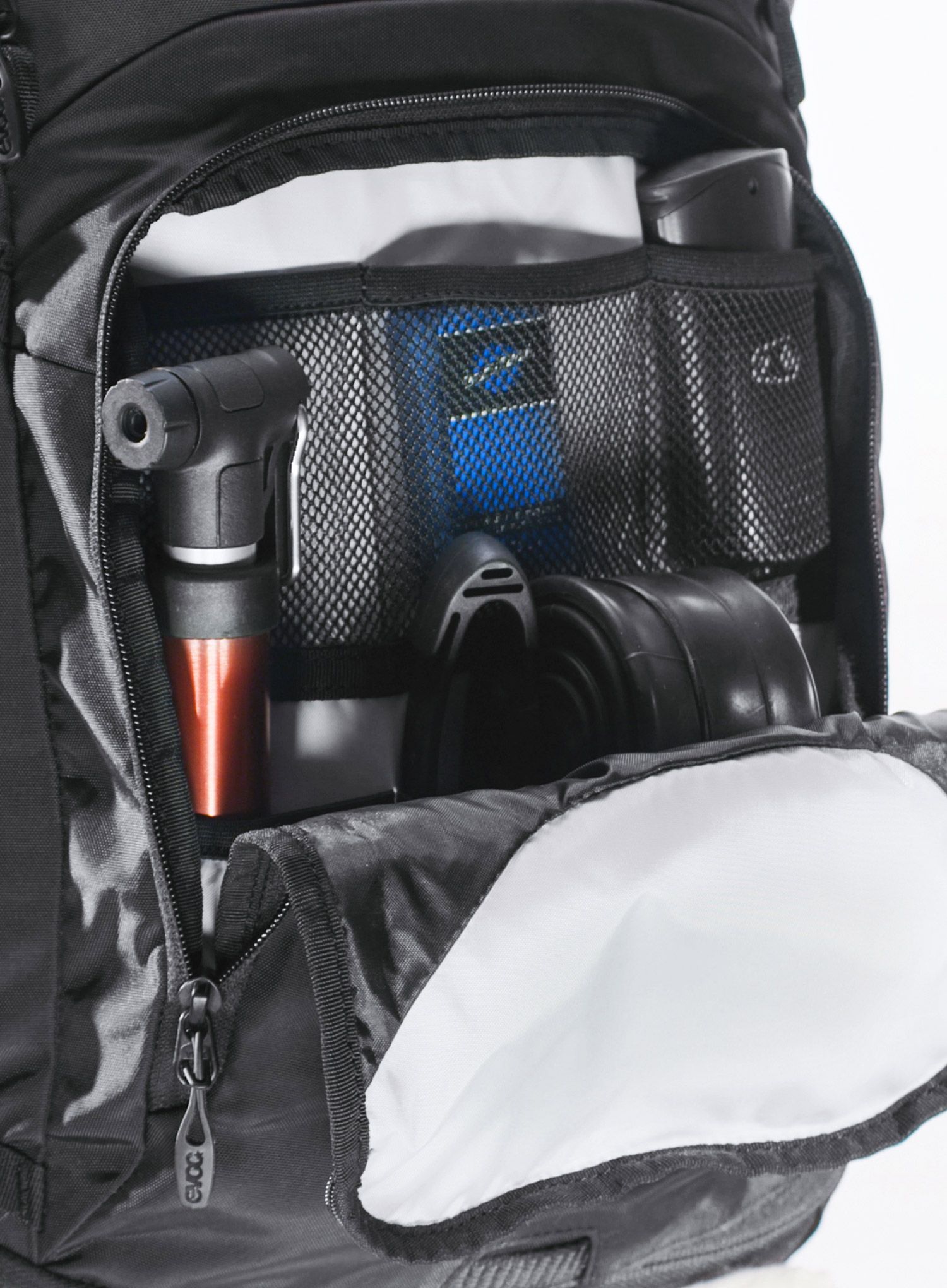 Cyklistický batoh Evoc Explorer Pro 26 - black