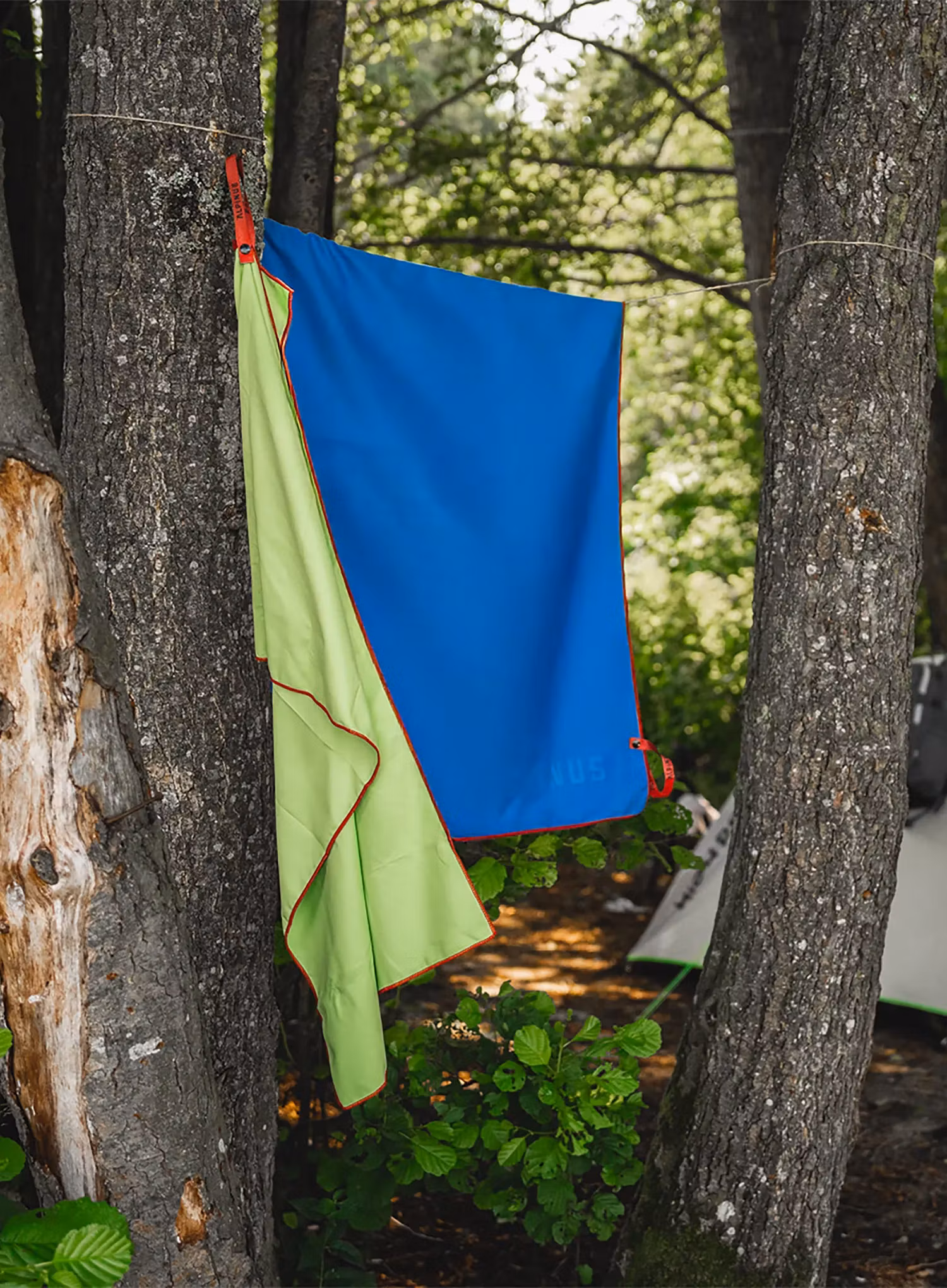 Rýchloschnúci uterák Alpinus Canoa 50 x 100 - blue