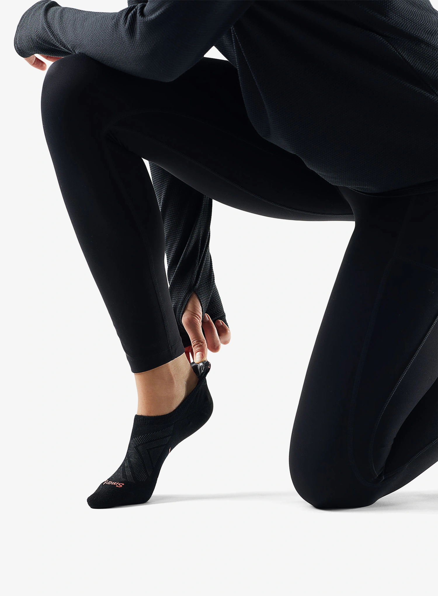 Bežecké ponožky dámske Smartwool Run Zero Cushion No Show Socks - black