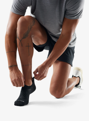 Bežecké ponožky Smartwool Run Zero Cushion No Show Socks - black