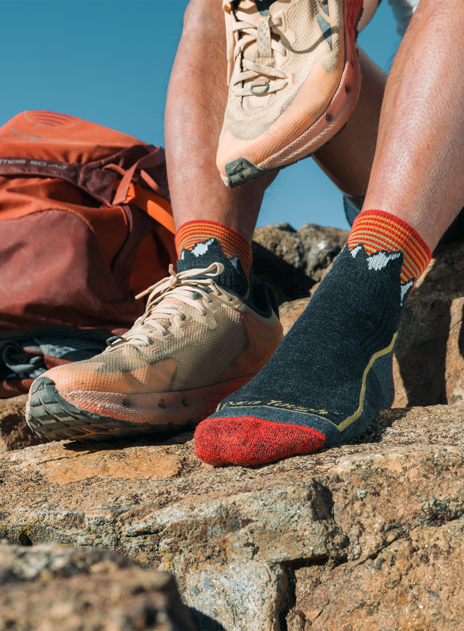 Merino ponožky Darn Tough Hiker 1/4 Midweight with Cushion - mountain gray
