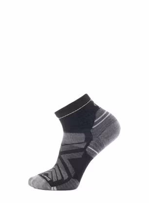 SkarpetyturystyczneSmartwoolHikeTargetedCushionAnkleSocks_black_1_.webp