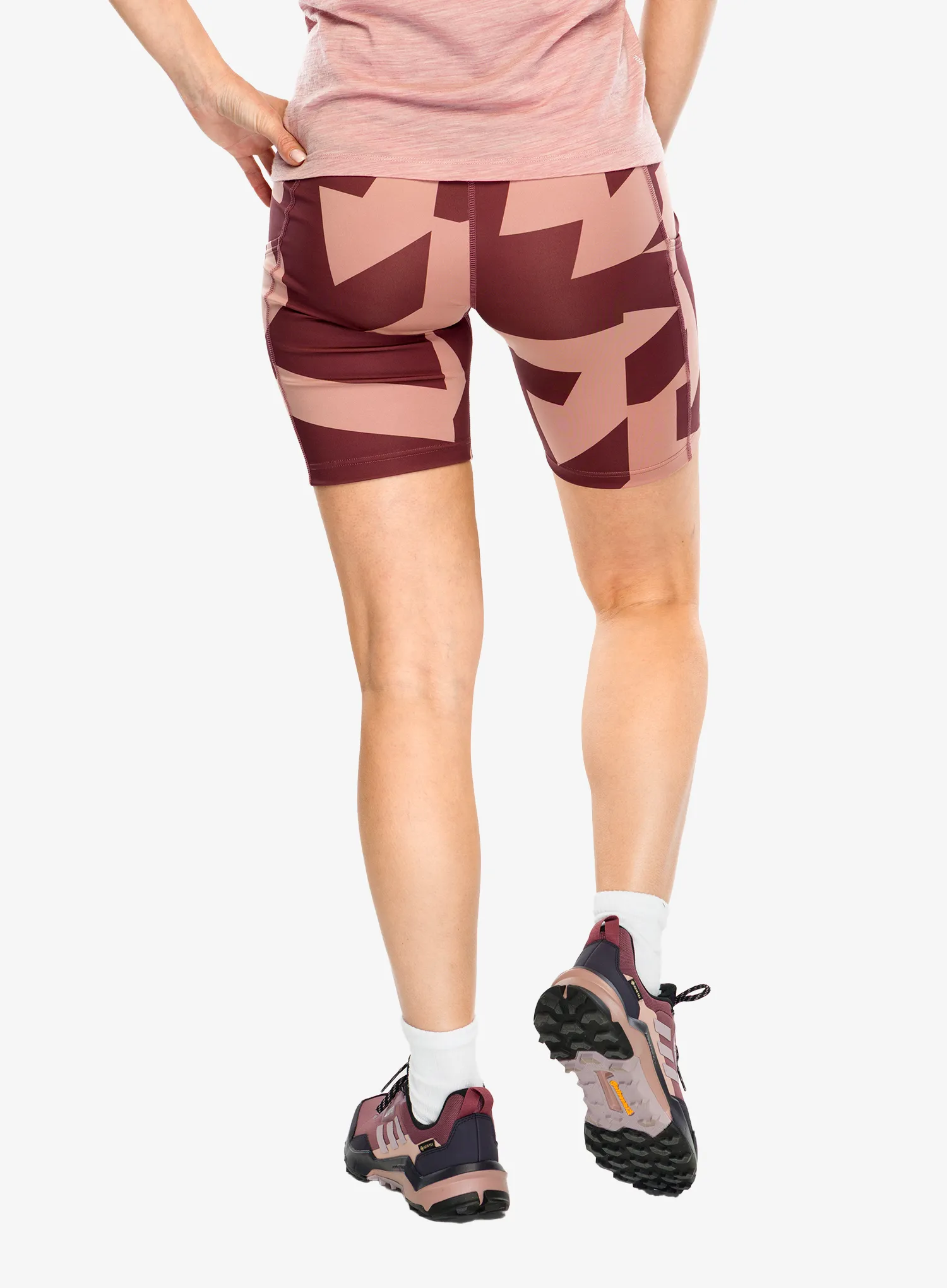 Kraťasy dámske adidas TERREX Multi 8-Inch Tight Shorts Printed - warcla/quicri/quicri