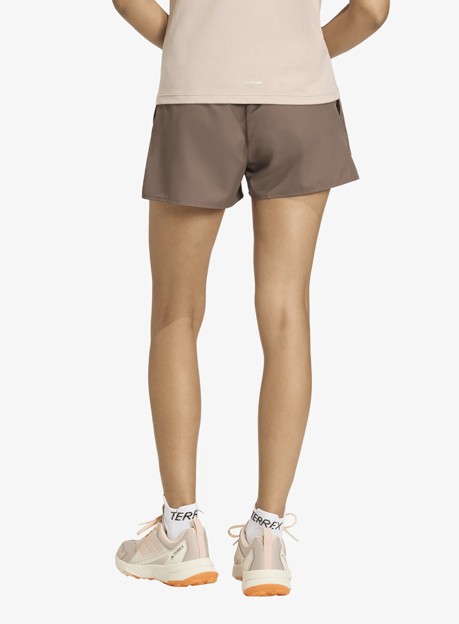 Dámske bežecké kraťasy adidas TERREX Multi Light Shorts - trace brown