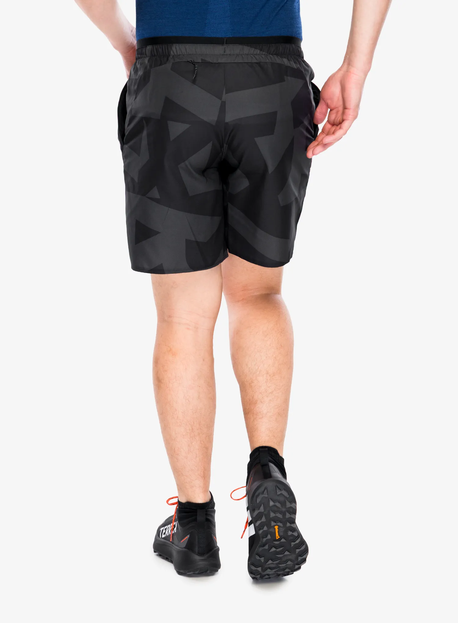 Bežecké kraťasy adidas TERREX Multi Light Shorts Printed - black/carbon/black/bl