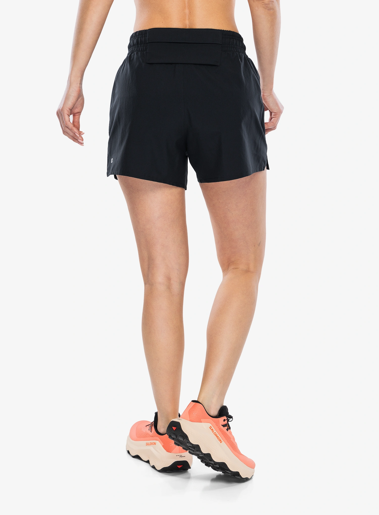 Bežecké kraťasy dámske Salomon Shakeout Easy Shorts 4 - deep black
