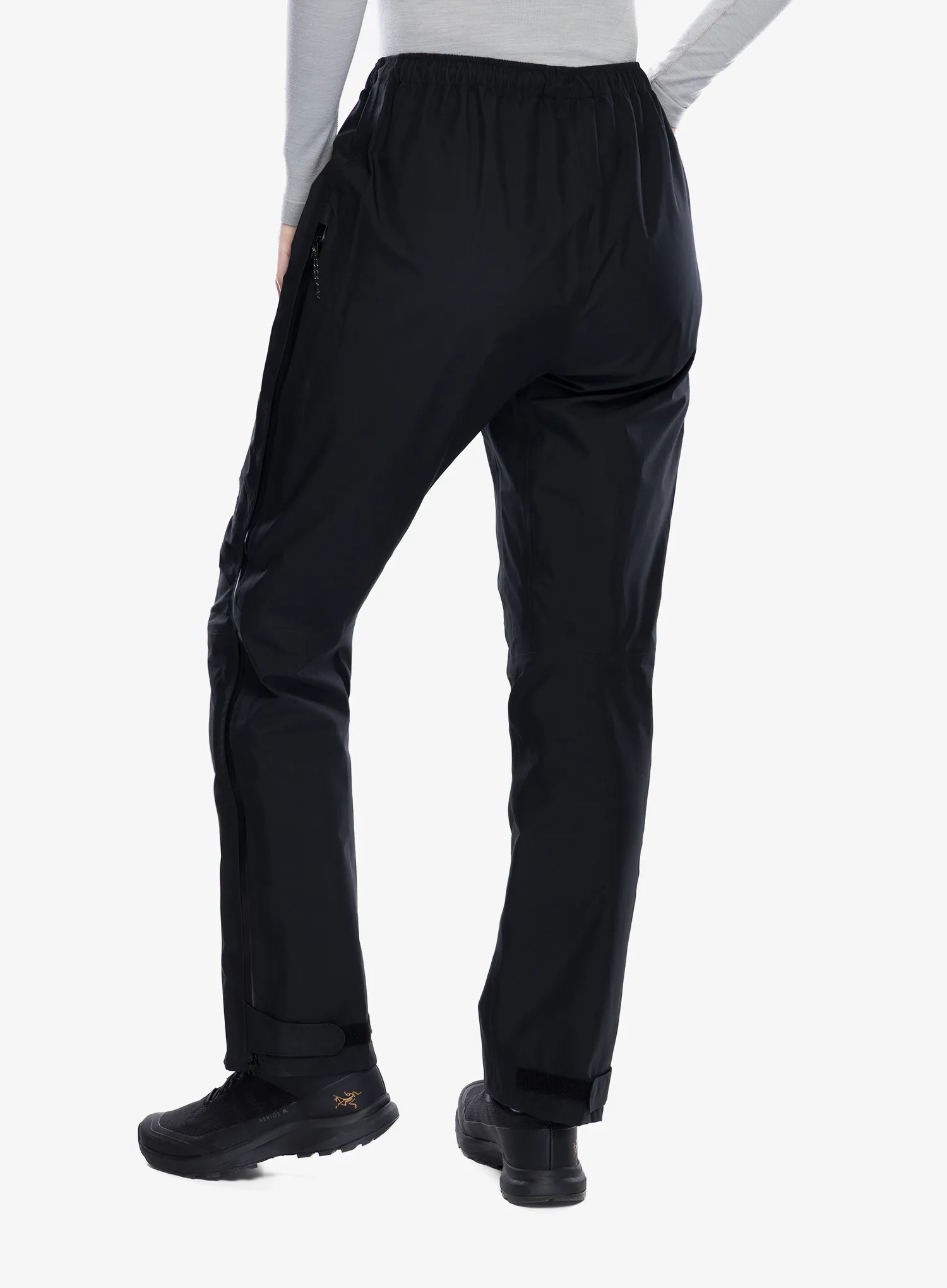 Dámske GORE TEX nohavice Mountain Equipment Makalu Pant - black/black