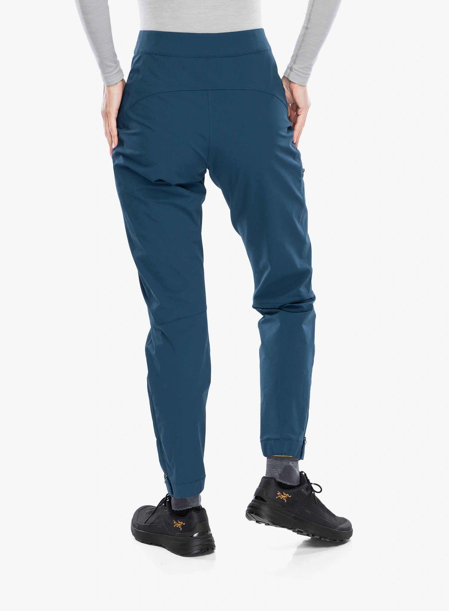 Dámske softshellové nohavice Arcteryx Gamma Tapered Pant - nightscape