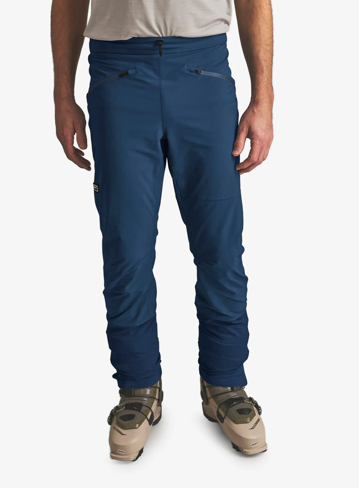 OrtovoxVenetSoftshellPants_bluenunatak_fw26_4255736261225_1_088.webp