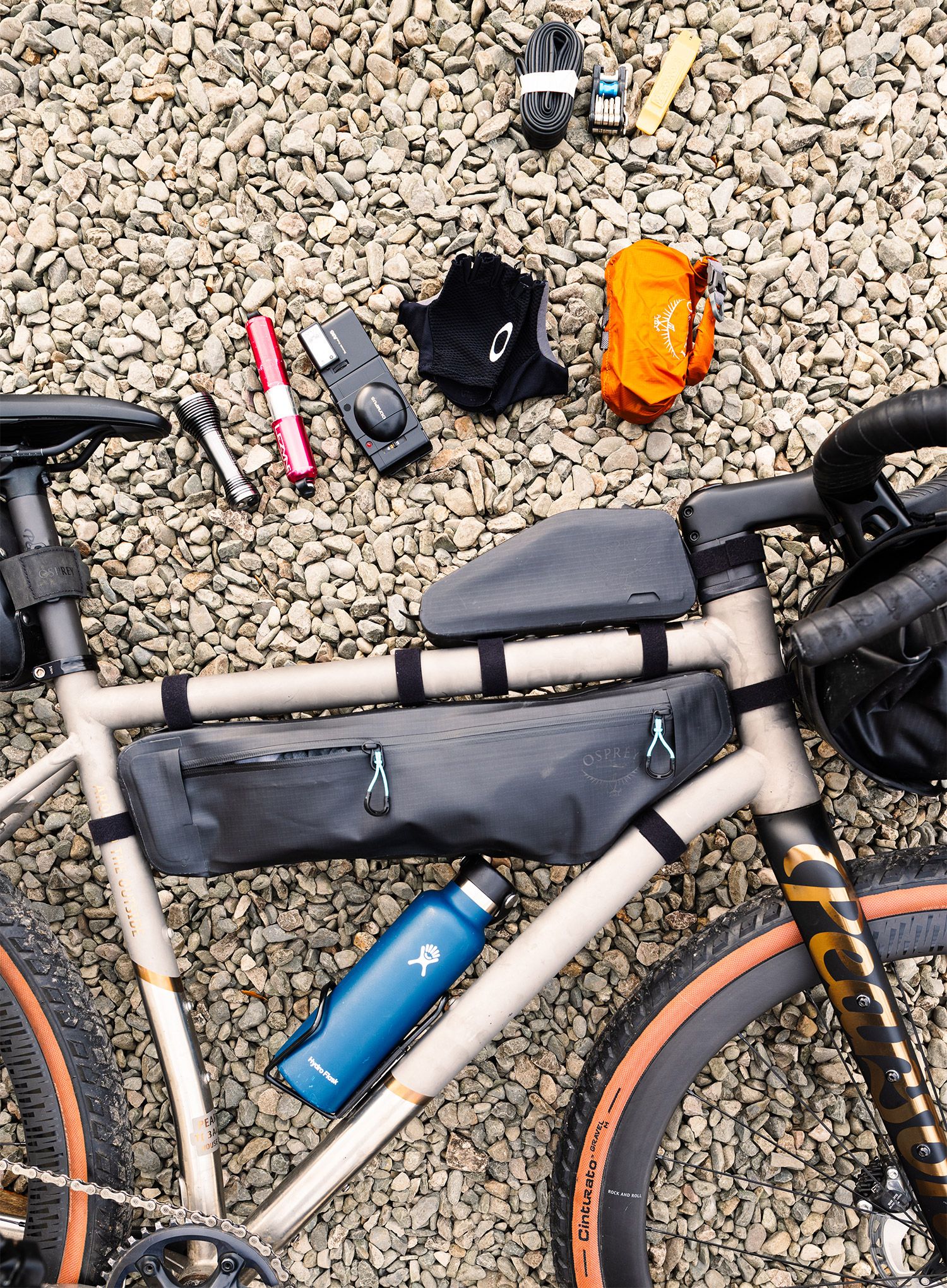 Taška na rám bicykla Osprey Escapist Frame Bag L - black